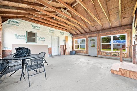 813 N 11th Street Elwood IN 46036