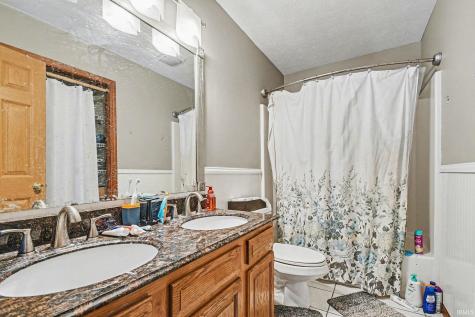 51170 Whitewater Lane South Bend IN 46628