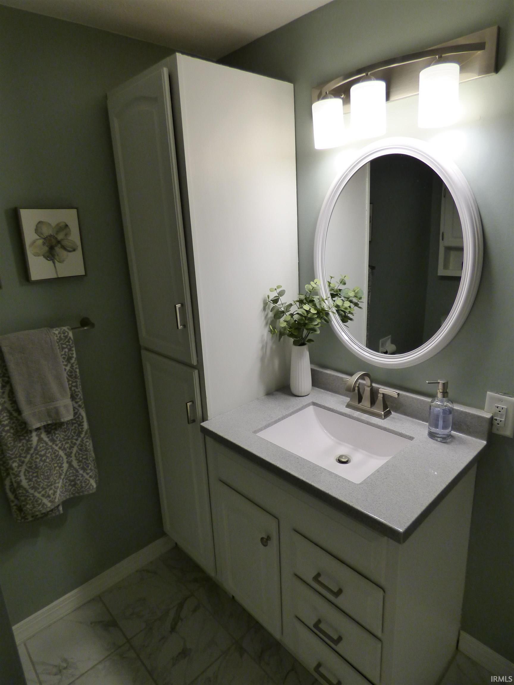 834 Greenmount Court Mishawaka IN 46544