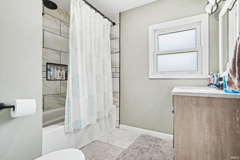 57954 Pear Road South Bend IN 46619