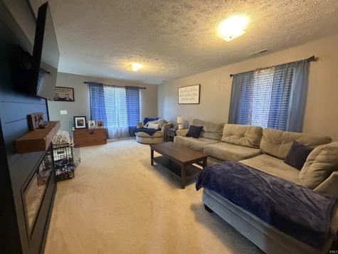3212 Oaklyn Drive Evansville IN 47711