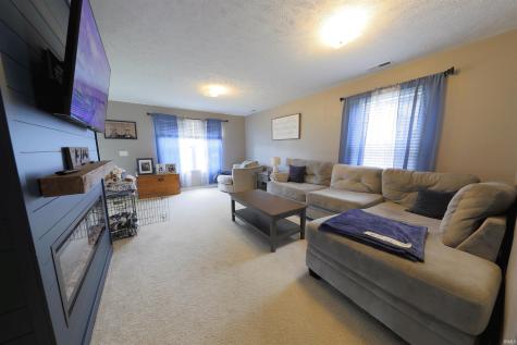 3212 Oaklyn Drive Evansville IN 47711
