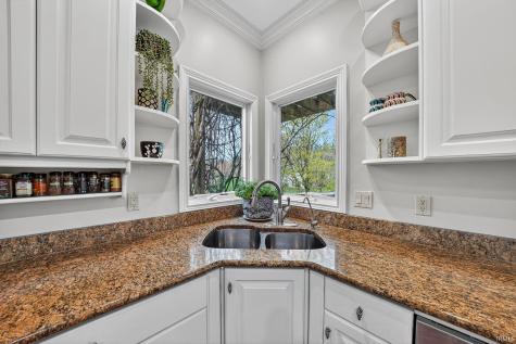 51801 Vance Vista Court South Bend IN 46628