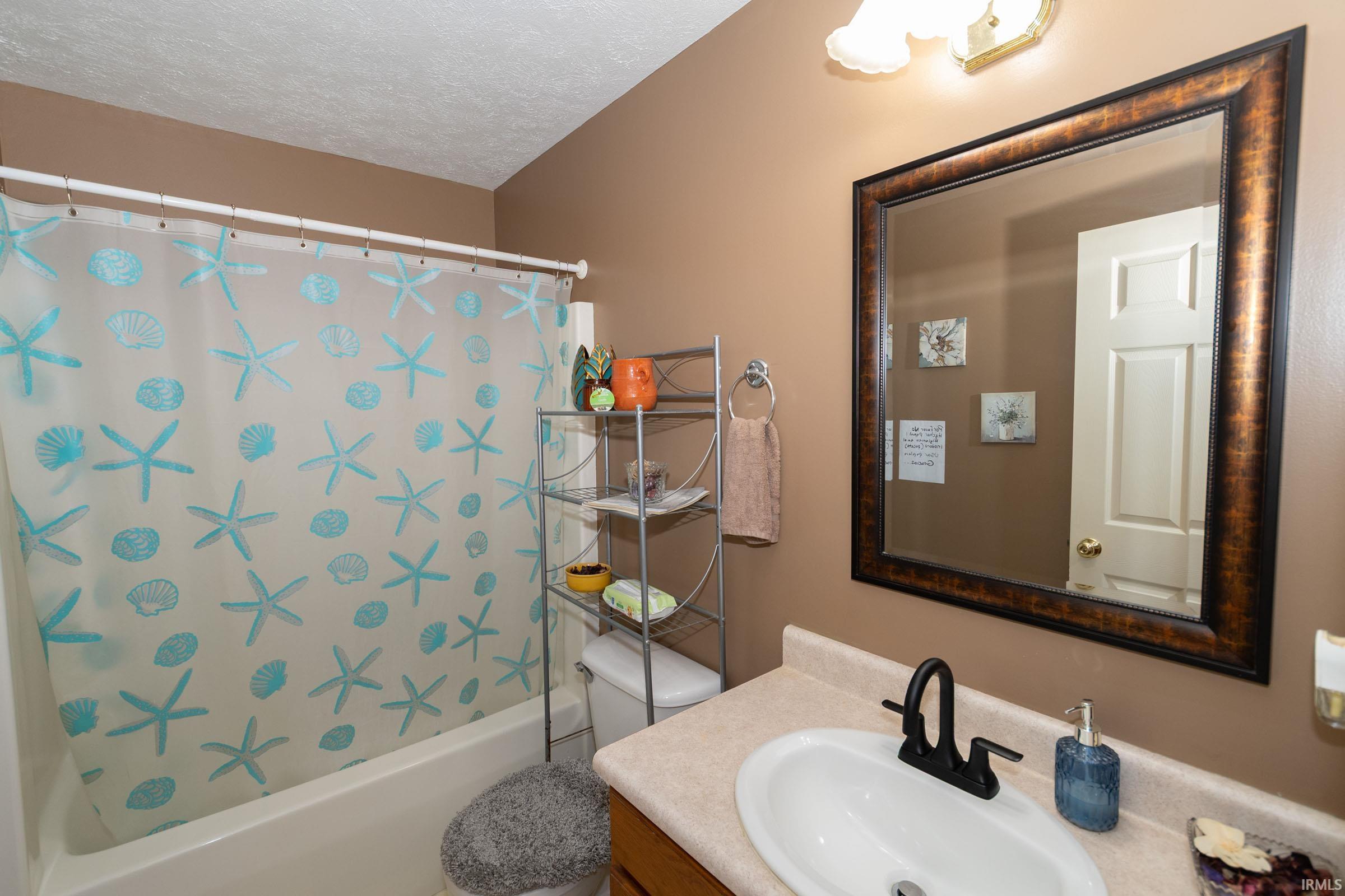 1008 Colonial Manor Drive Goshen IN 46526