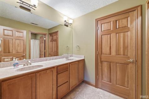 109 Jade Drive Yorktown IN 47396