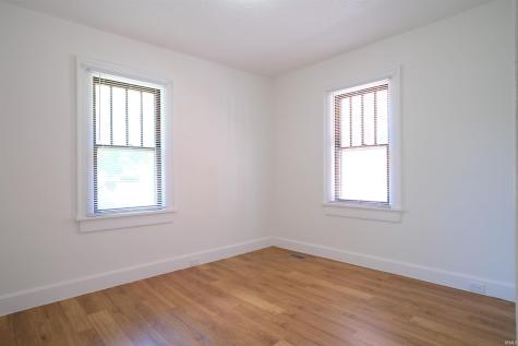 2446 N 14th Street Terre Haute IN 47804