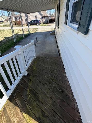 18 SE 6th Street Linton IN 47441