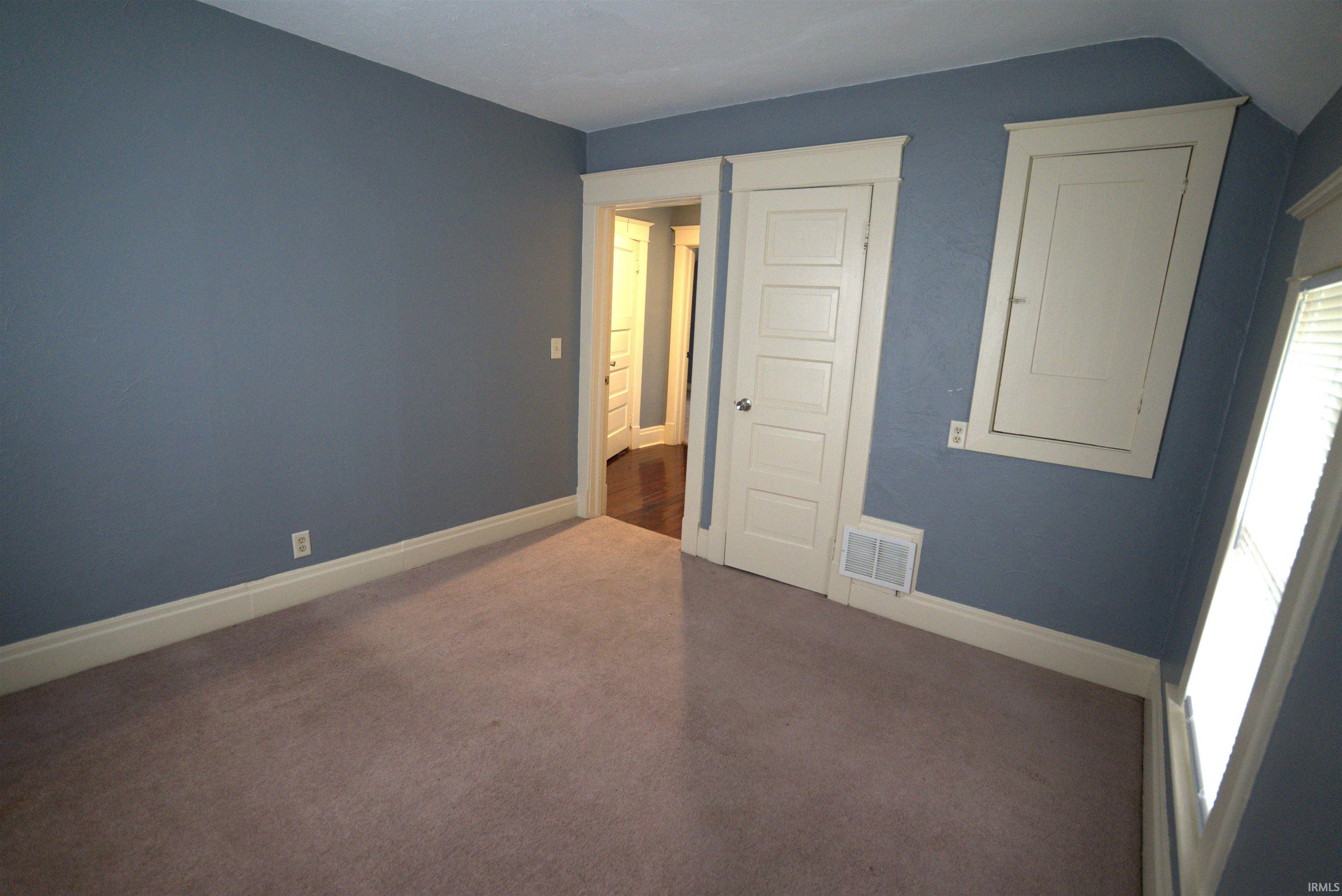 1004 W Lasalle Court South Bend IN 46616
