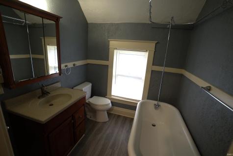 1004 W Lasalle Court South Bend IN 46616