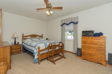 5635 Oak Ridge Drive Evansville IN 47711