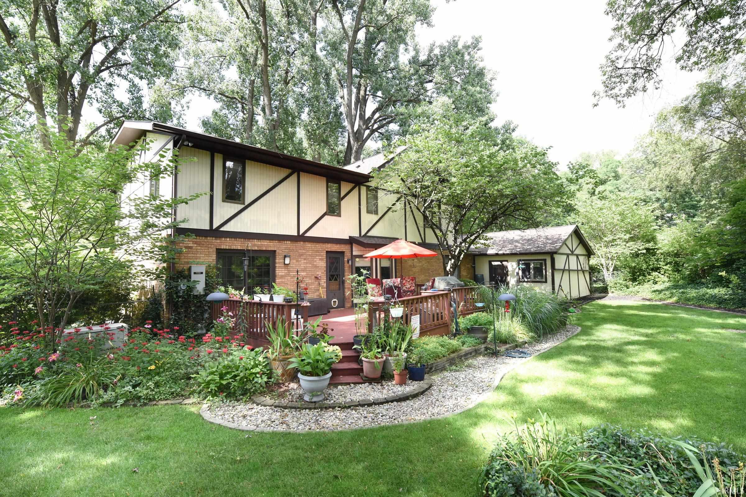 1306 Clayton Drive South Bend IN 46614