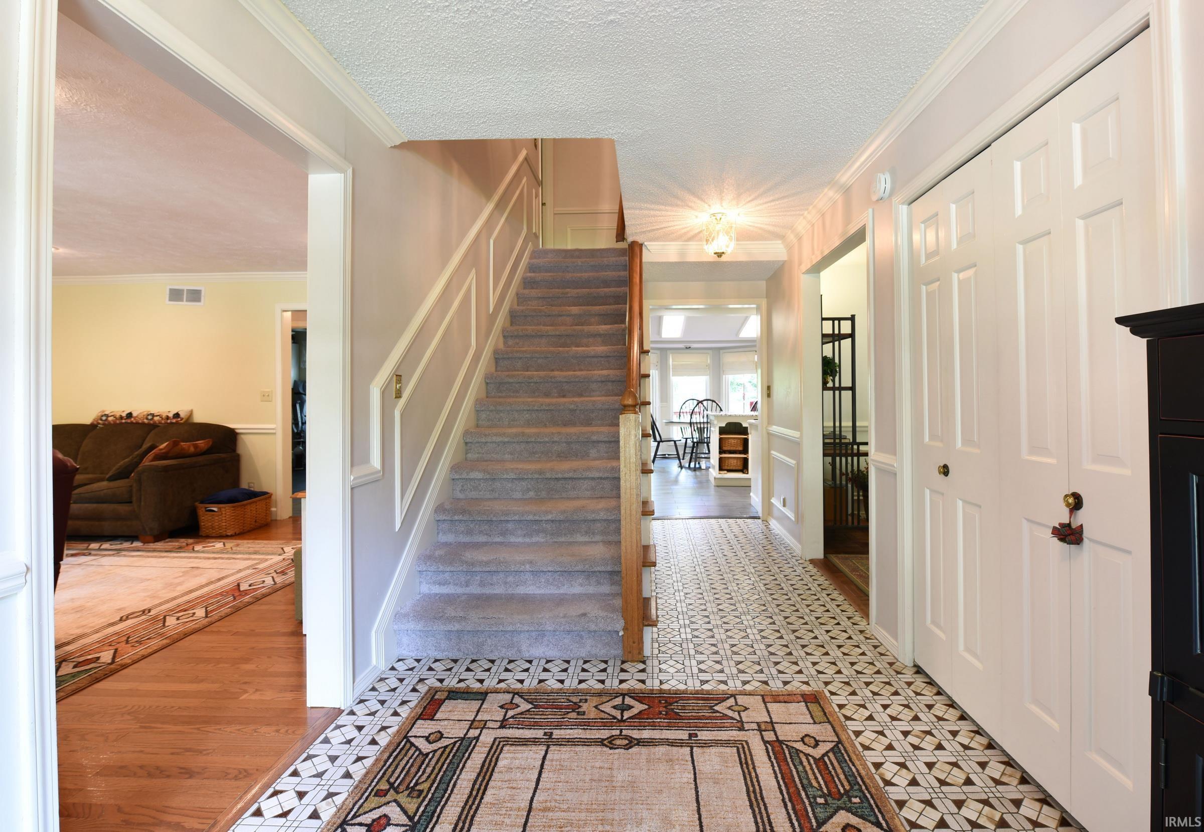 1306 Clayton Drive South Bend IN 46614