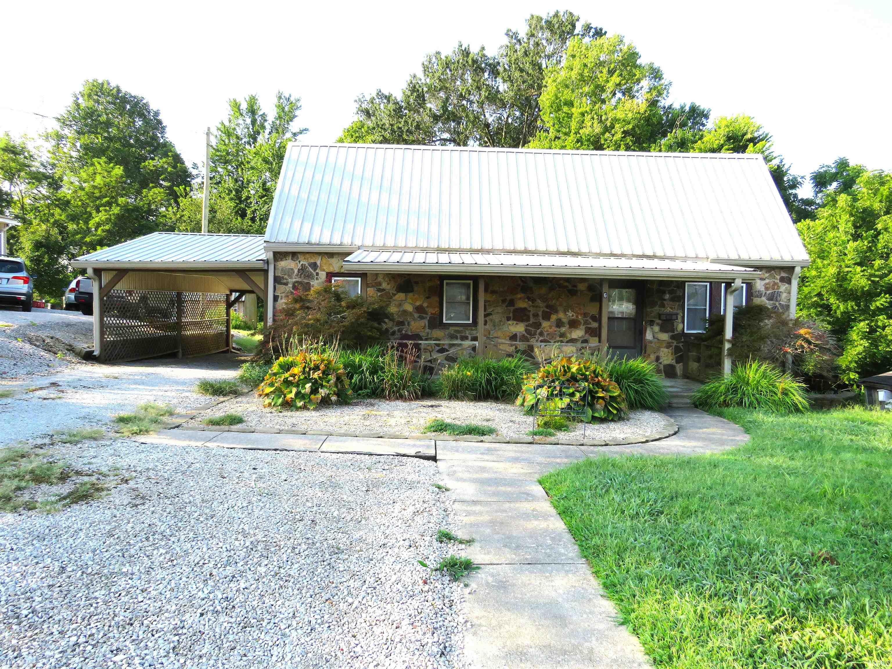6 East Judson Street Bloomfield IN 47424
