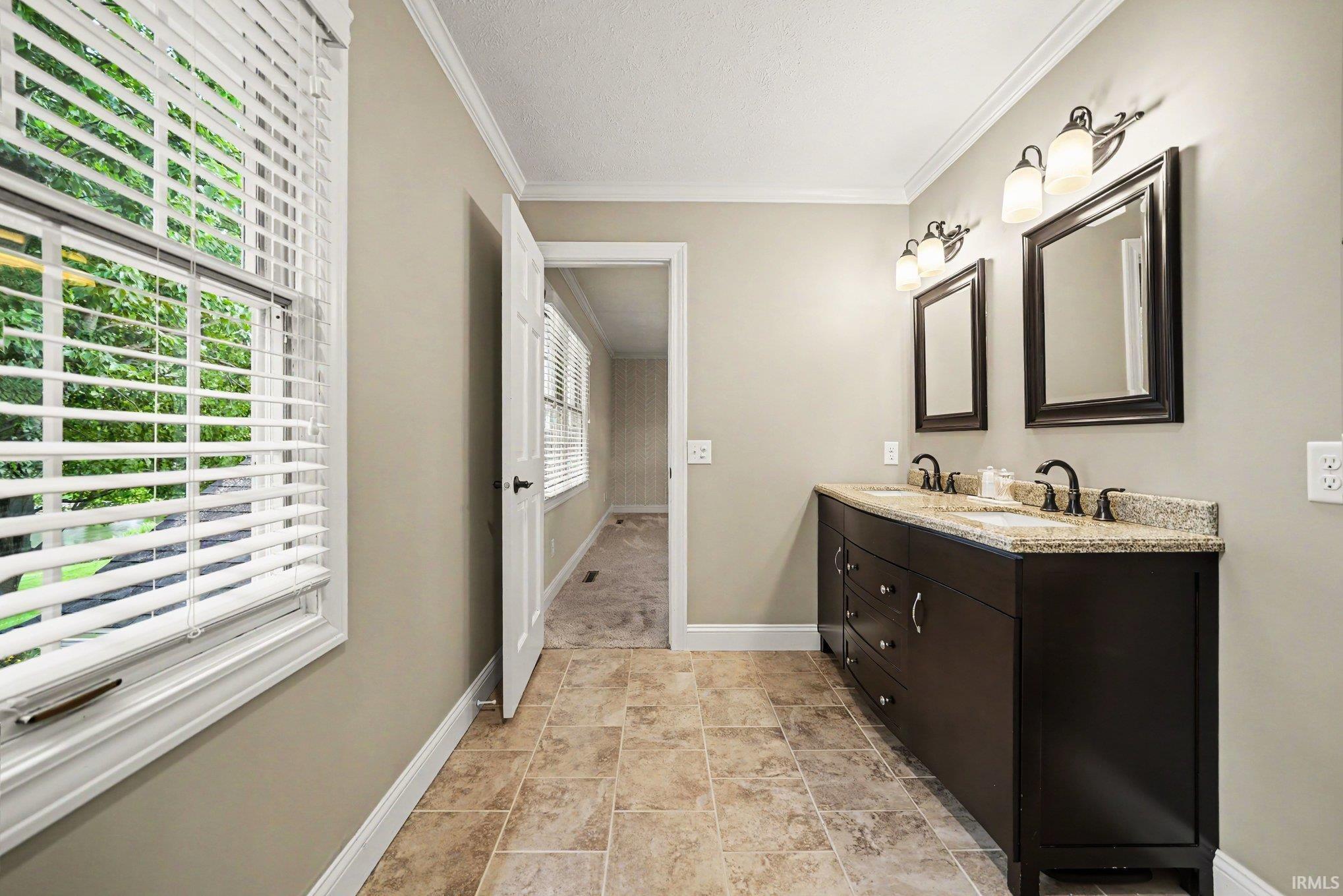 15190 Durham Way Granger IN 46530