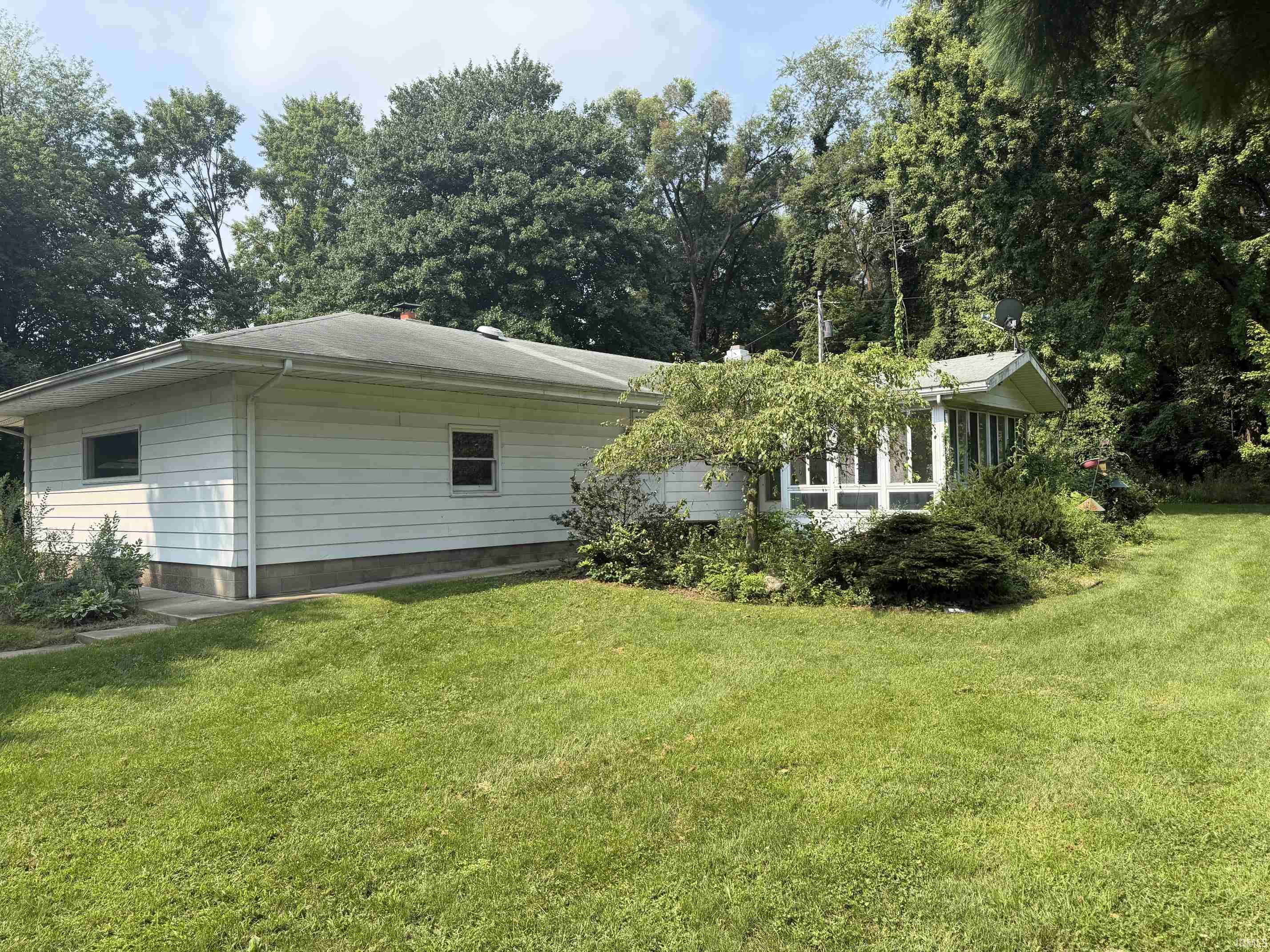 15988 W 11th Road Plymouth IN 46563