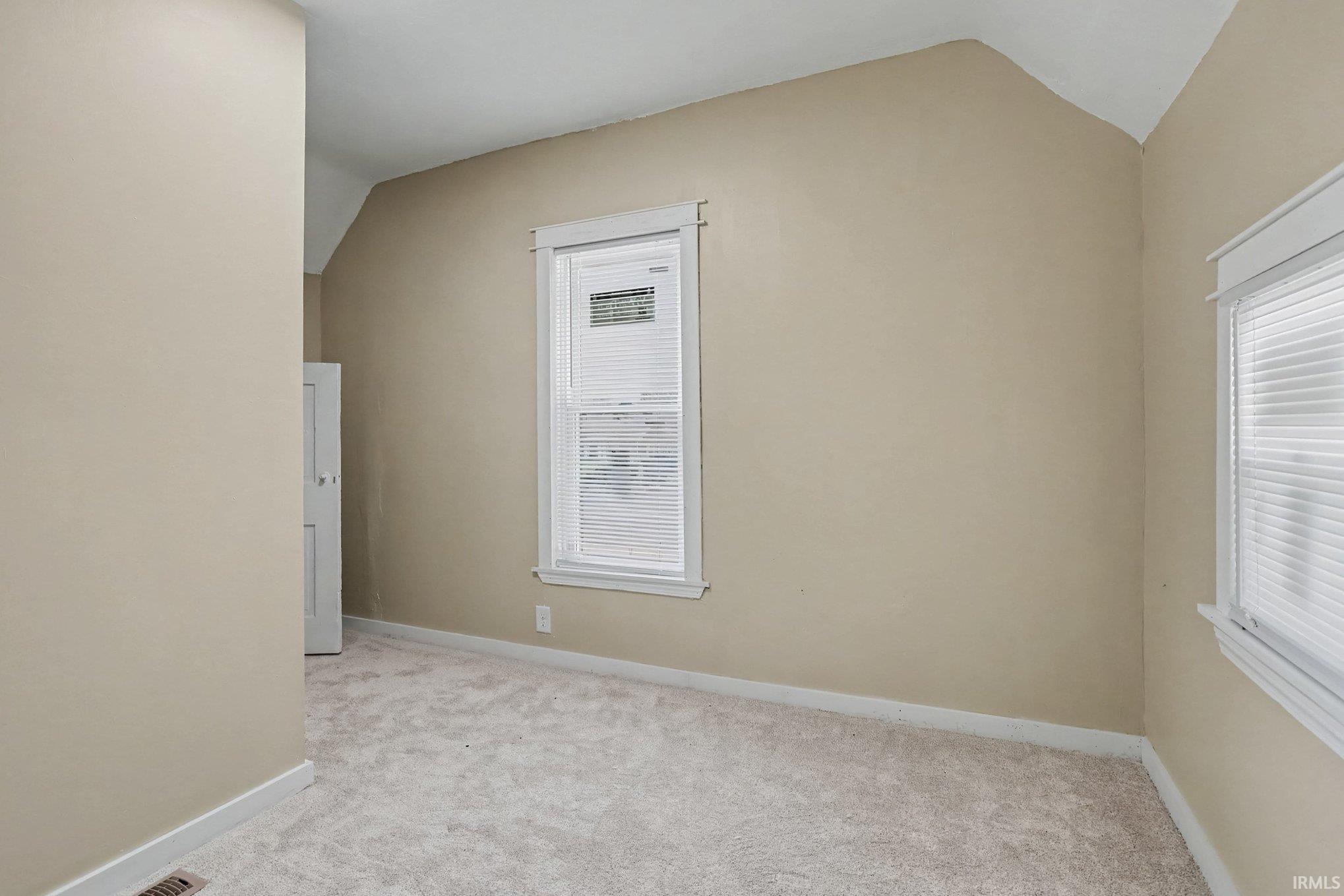 227 E 9th Street Mishawaka IN 46544