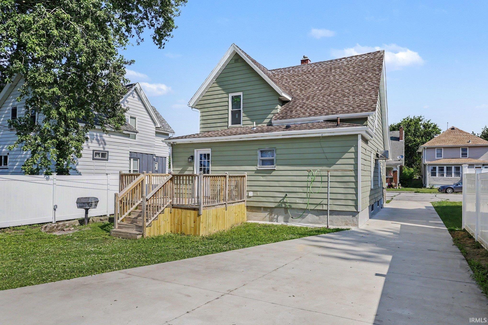 227 E 9th Street Mishawaka IN 46544