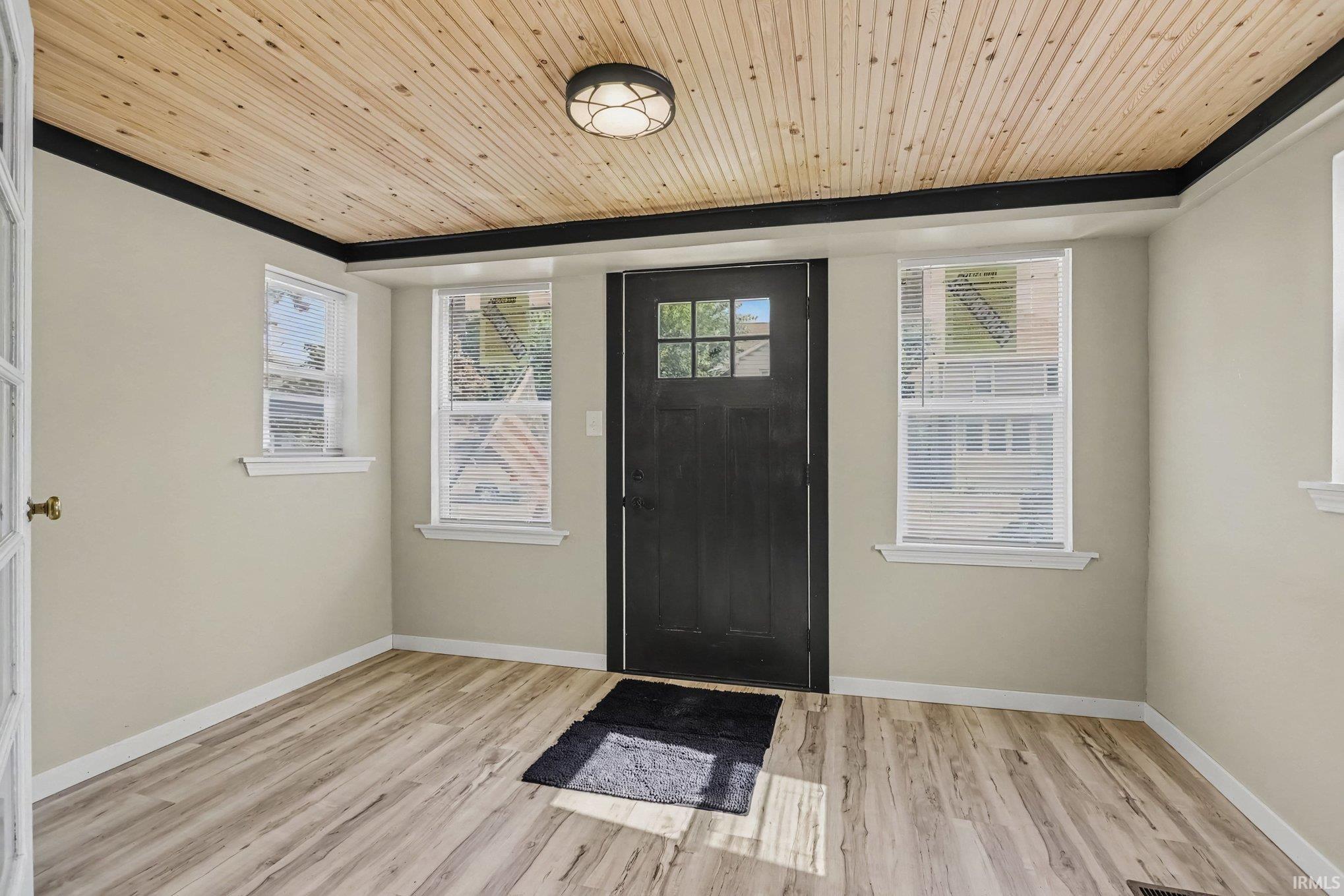 227 E 9th Street Mishawaka IN 46544
