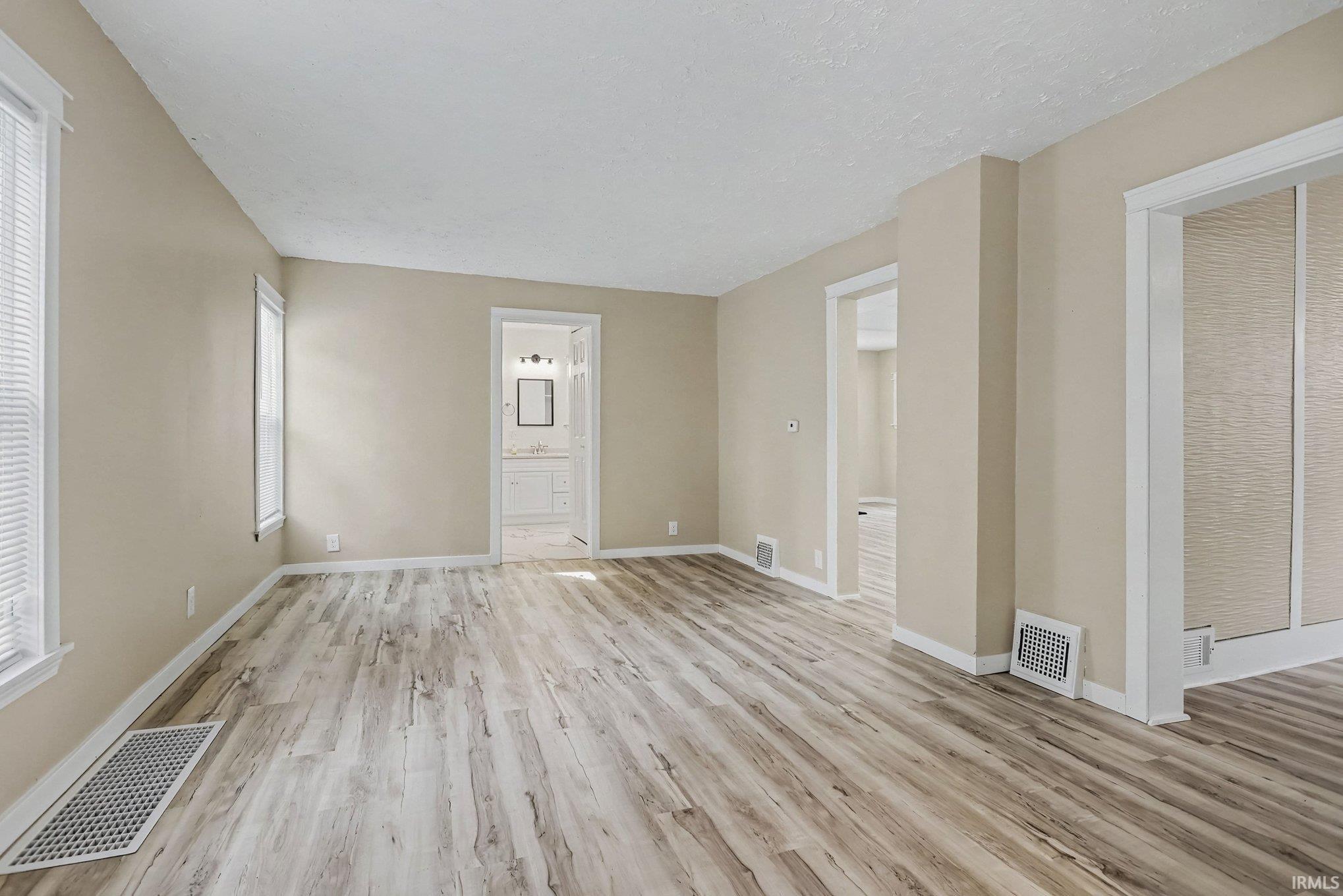 227 E 9th Street Mishawaka IN 46544