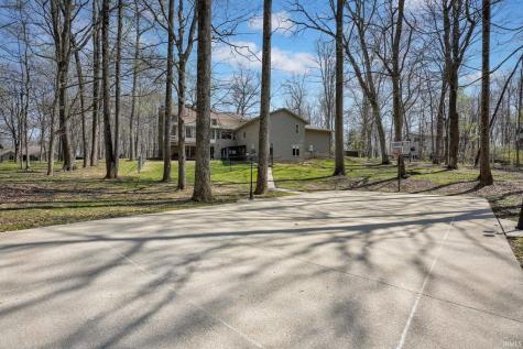 245 The Woods Bedford IN 47421