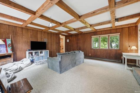 300 S Shady Lane Muncie IN 47304