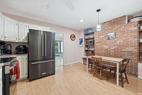 300 S Shady Lane Muncie IN 47304