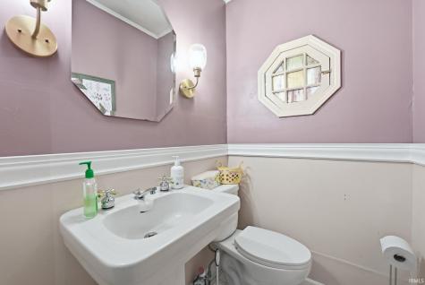 300 S Shady Lane Muncie IN 47304