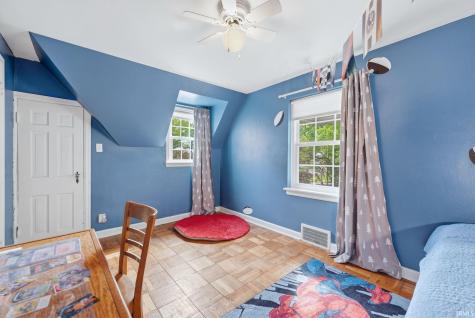 300 S Shady Lane Muncie IN 47304
