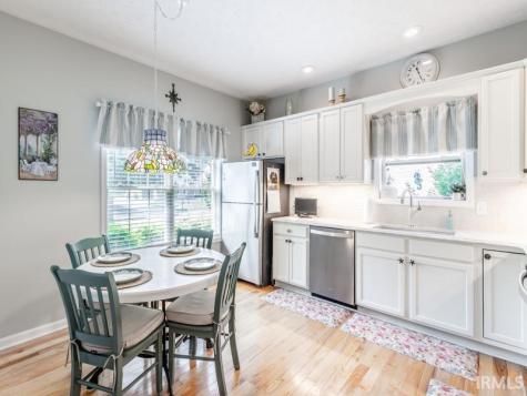 3212 Roselawn Drive Evansville IN 47711