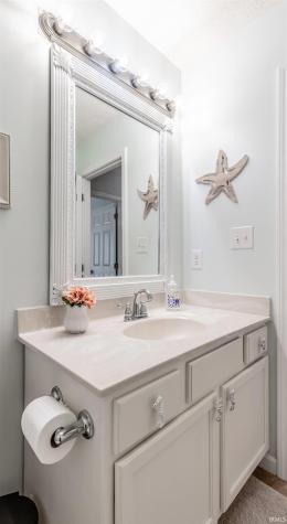 3212 Roselawn Drive Evansville IN 47711
