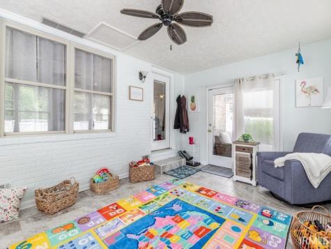 3212 Roselawn Drive Evansville IN 47711