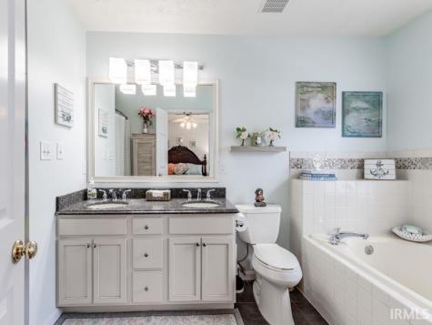 3212 Roselawn Drive Evansville IN 47711