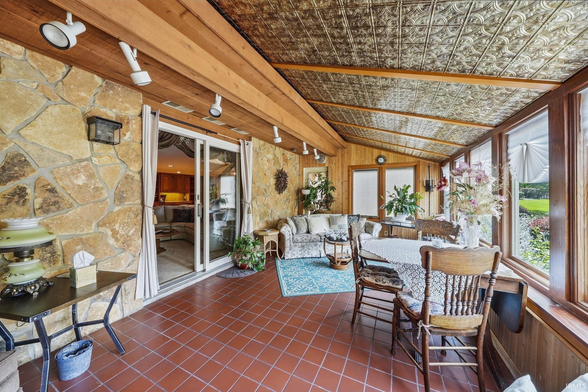 1919 Deer Trail Warsaw IN 46580