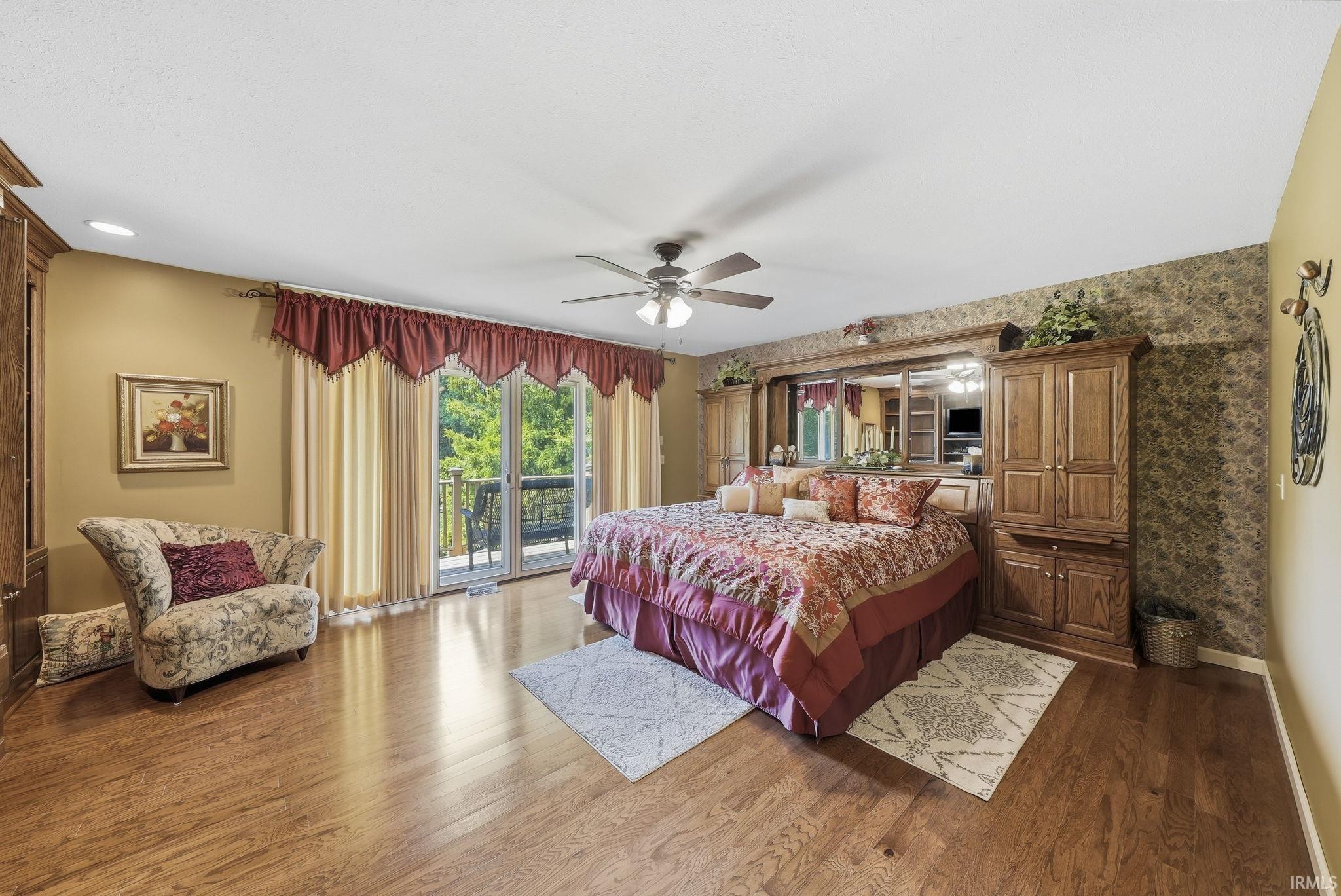 1919 Deer Trail Warsaw IN 46580