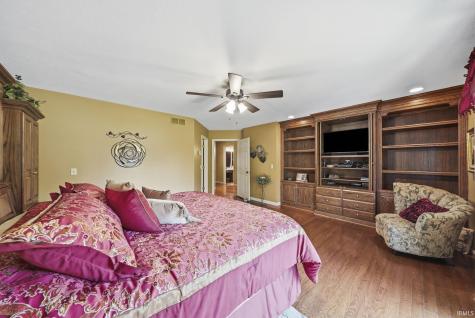 1919 Deer Trail Warsaw IN 46580