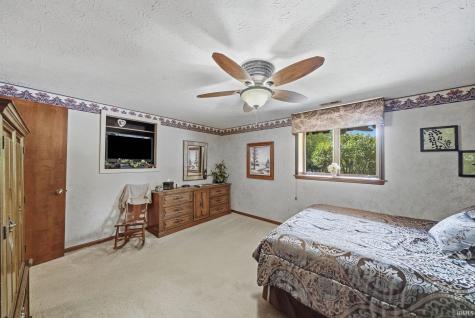1919 Deer Trail Warsaw IN 46580