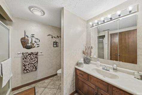 1919 Deer Trail Warsaw IN 46580