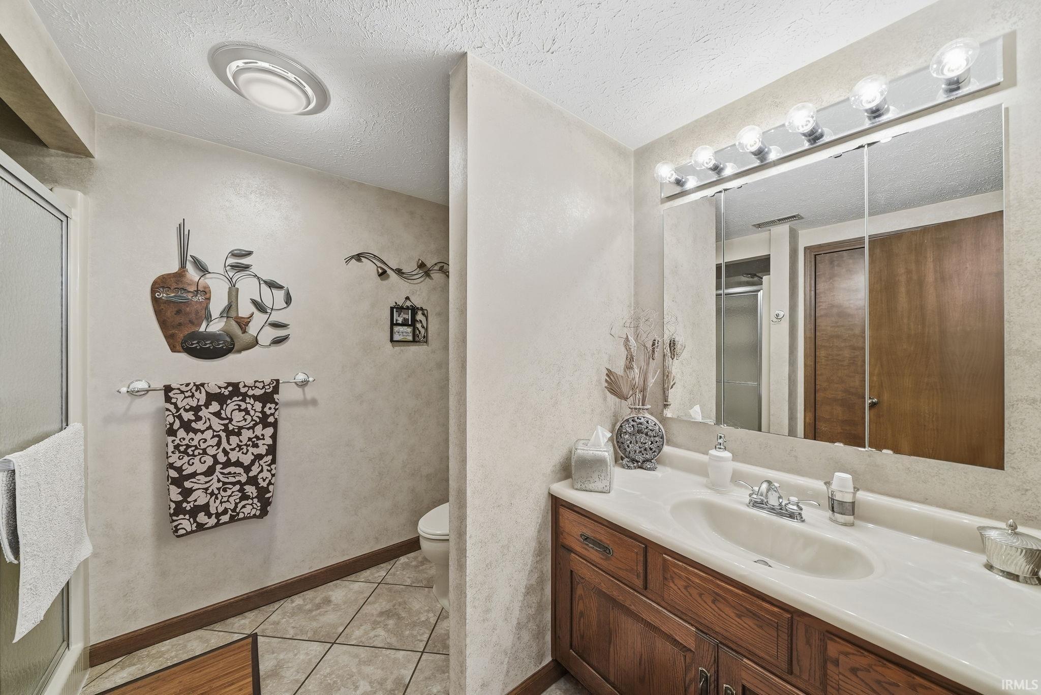 1919 Deer Trail Warsaw IN 46580