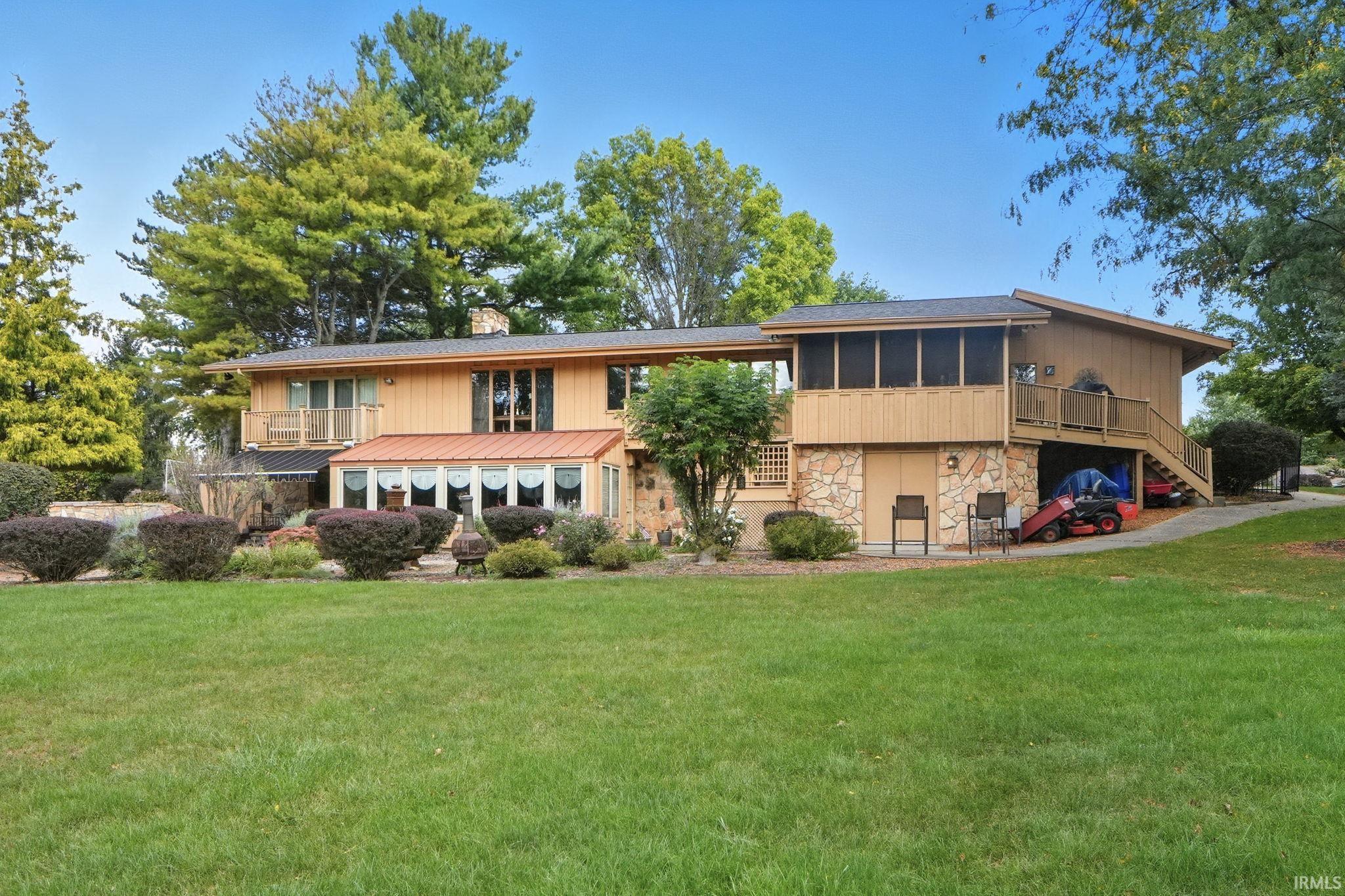1919 Deer Trail Warsaw IN 46580
