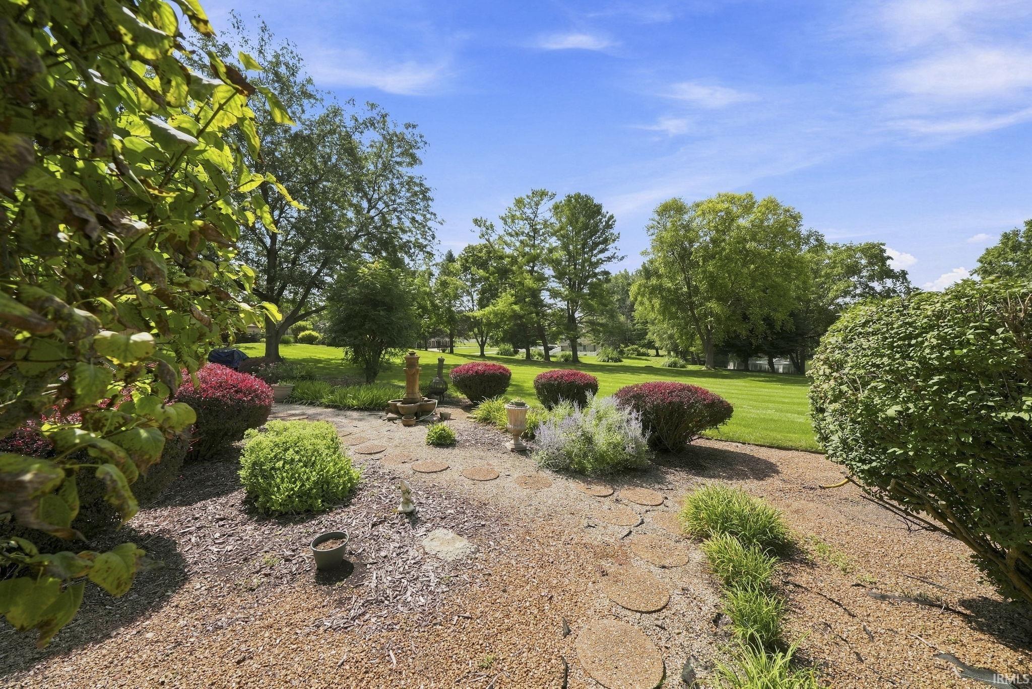 1919 Deer Trail Warsaw IN 46580