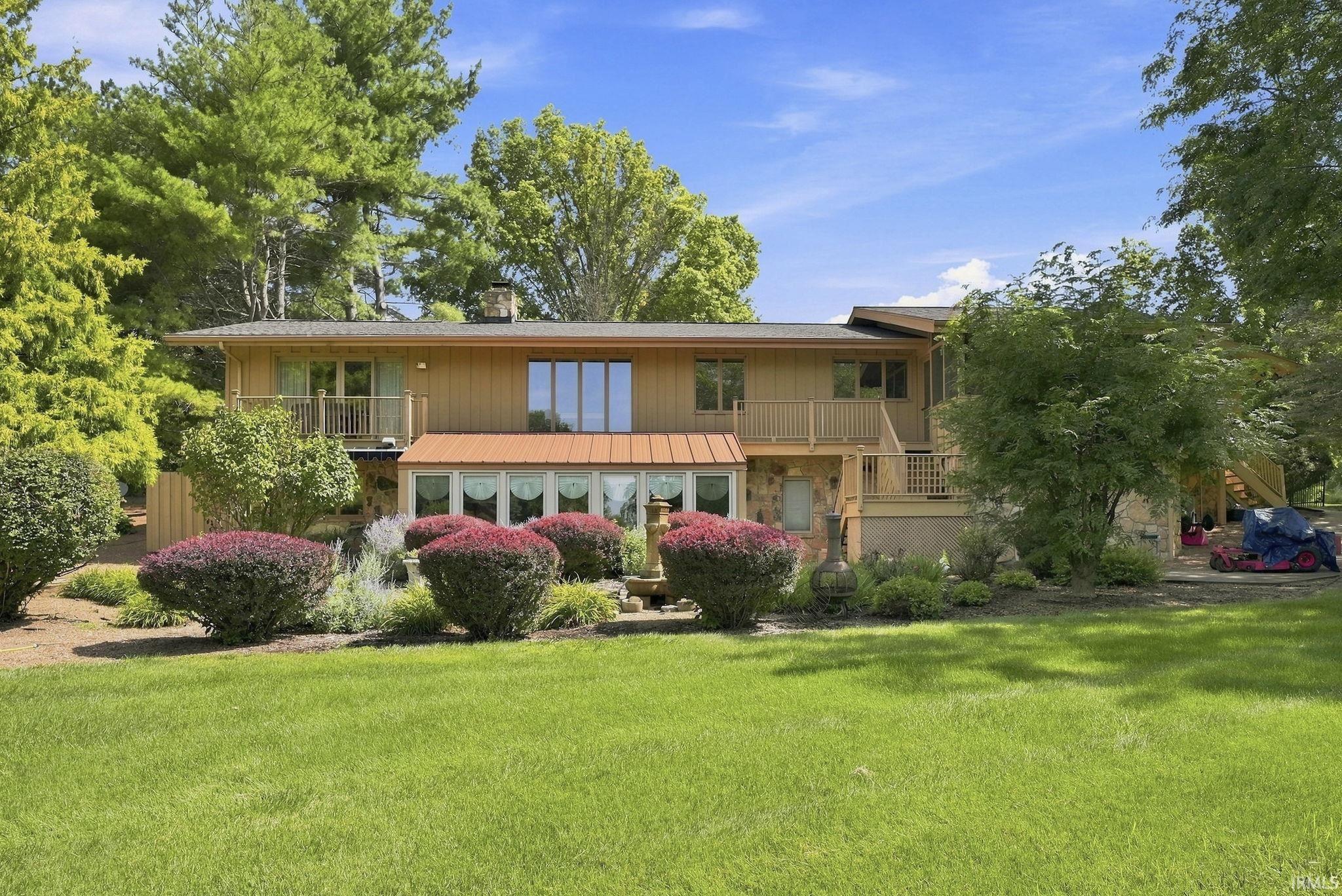 1919 Deer Trail Warsaw IN 46580