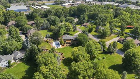 1919 Deer Trail Warsaw IN 46580