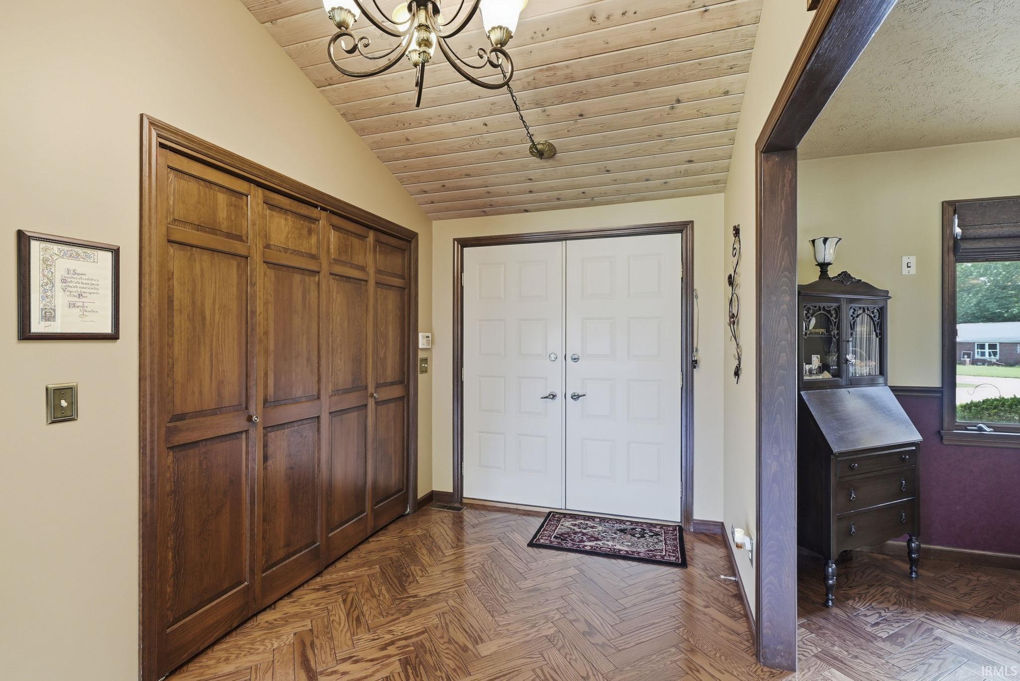 1919 Deer Trail Warsaw IN 46580
