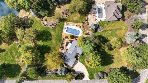 1919 Deer Trail Warsaw IN 46580