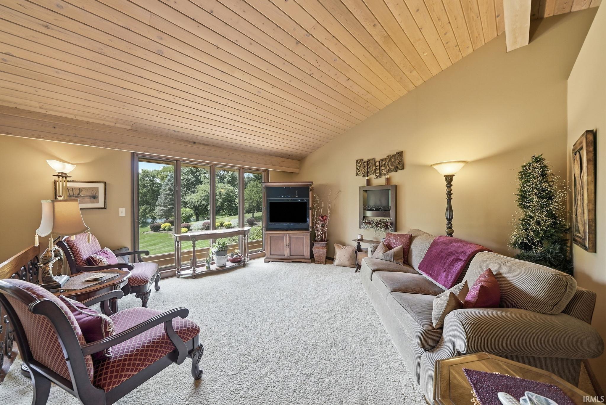 1919 Deer Trail Warsaw IN 46580