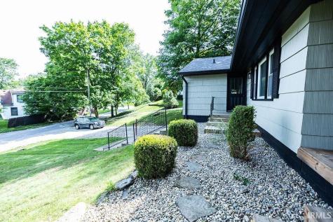 805 Elliott Avenue New Castle IN 47362