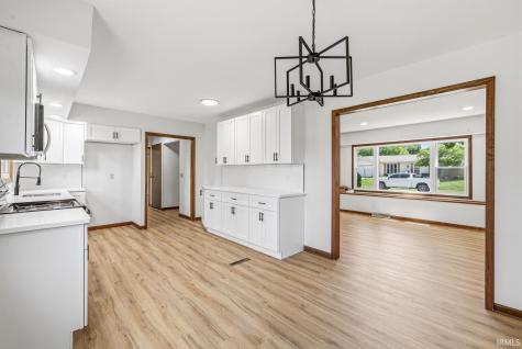 5611 Cape Cod Lane South Bend IN 46614