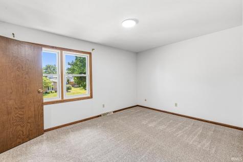 5611 Cape Cod Lane South Bend IN 46614
