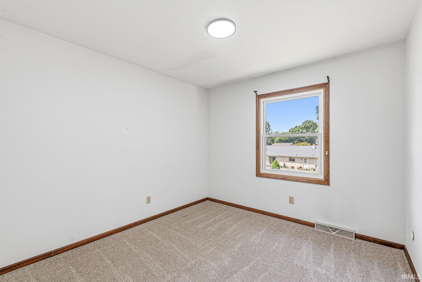5611 Cape Cod Lane South Bend IN 46614
