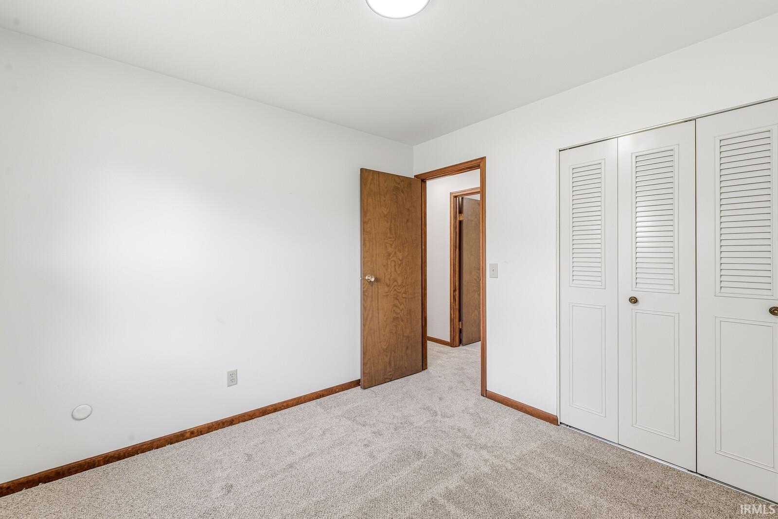5611 Cape Cod Lane South Bend IN 46614